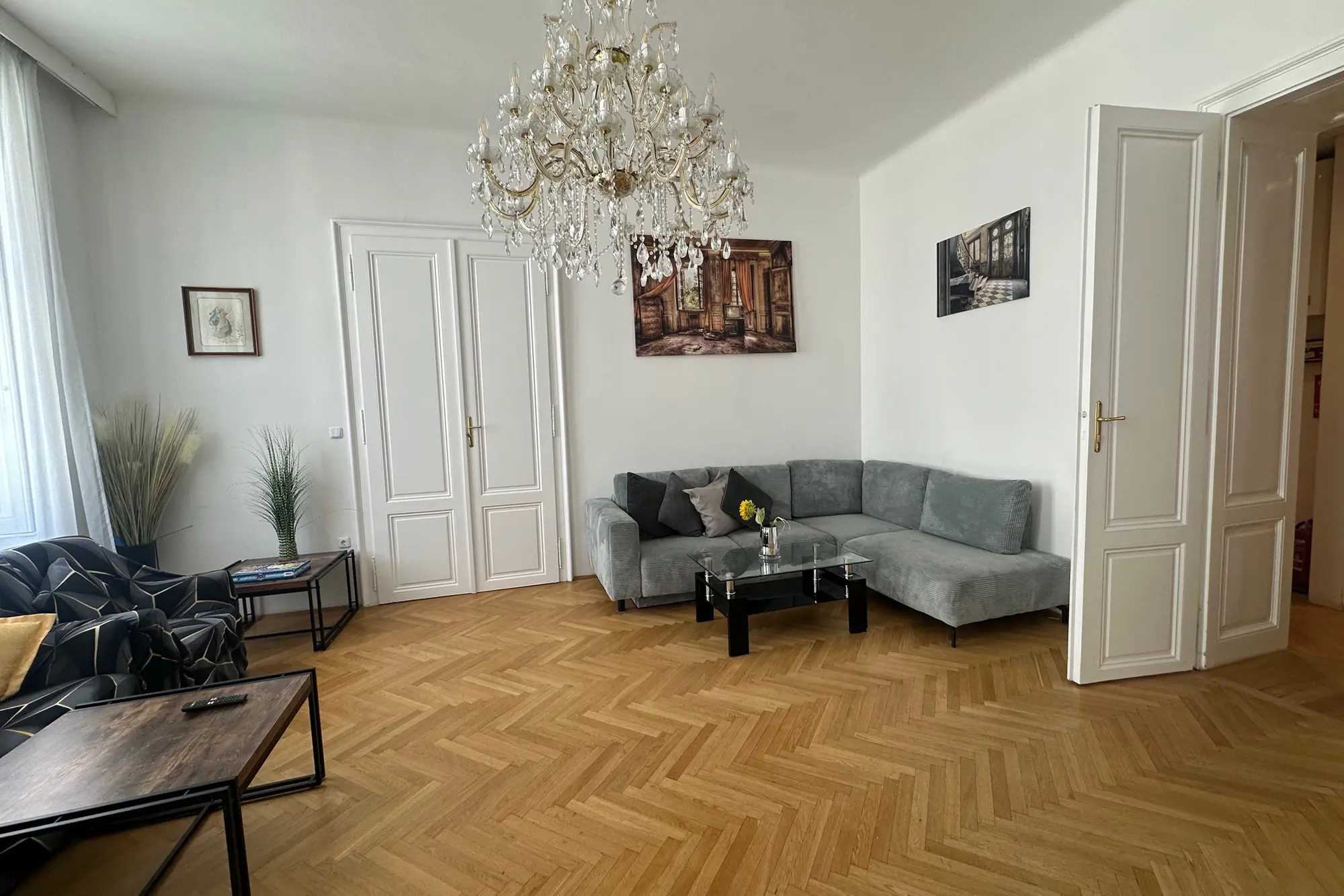 Wohnzimmer Opera 6